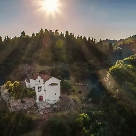 Ariadni Stone Houses * Giannádes