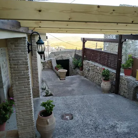 Holiday home Ariadni Stone Houses *